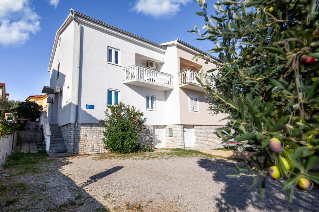 Apartments Aisa* Countryside Holiday Just 500M From The Beach! 克尔克 外观 照片