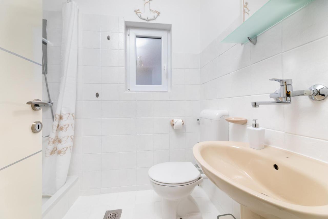 Apartments Aisa* Countryside Holiday Just 500M From The Beach! 克尔克 外观 照片