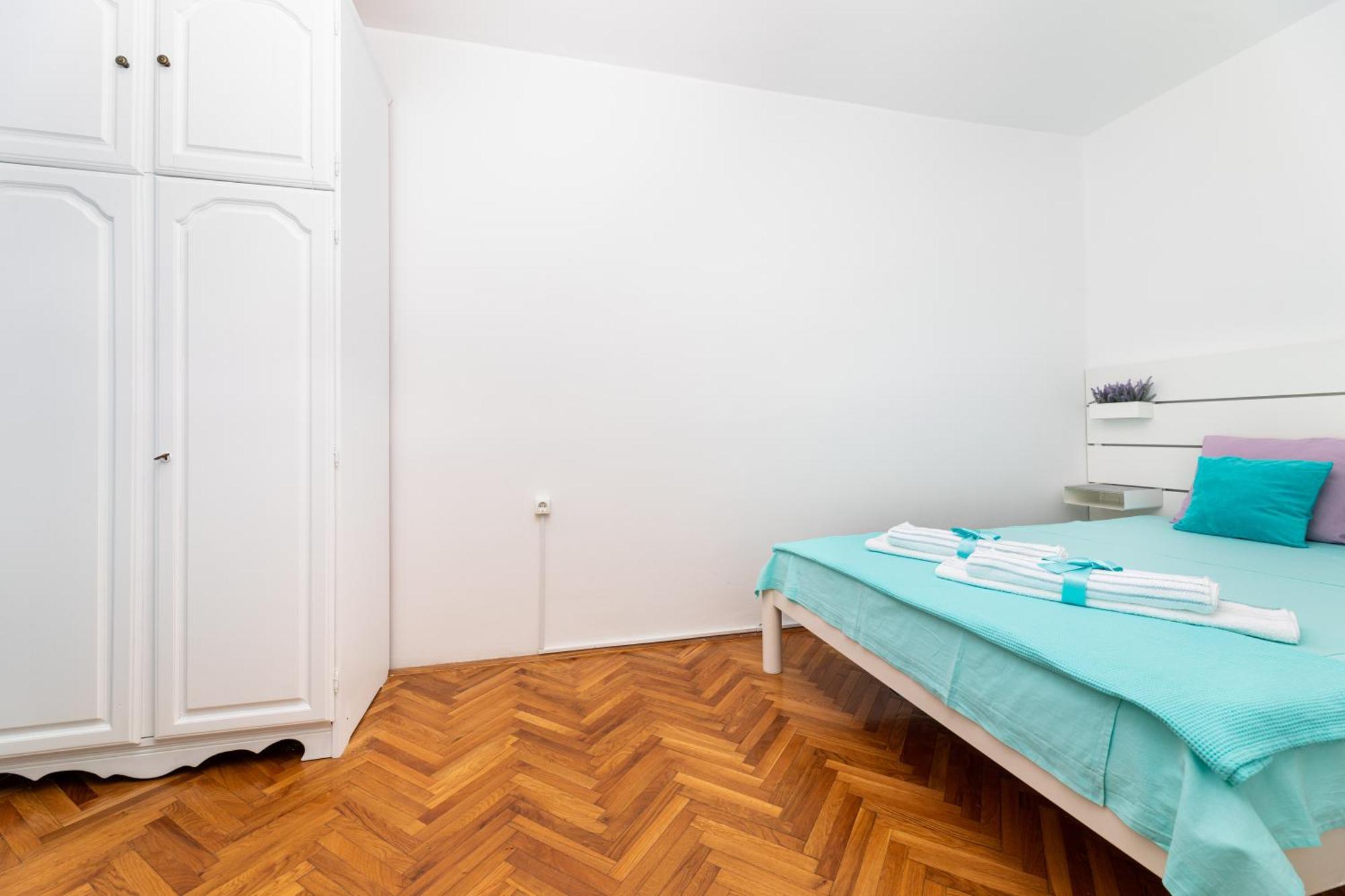 Apartments Aisa* Countryside Holiday Just 500M From The Beach! 克尔克 外观 照片